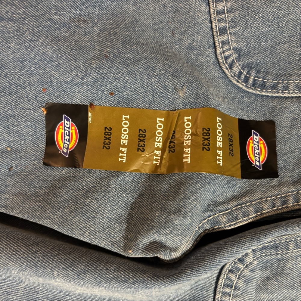 Dickies NEW WORN BRAND NEW Loose fit double jeans size 28 w x 32 L